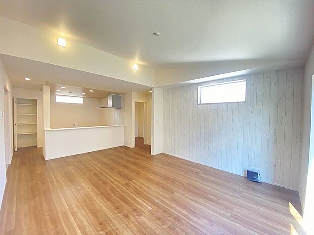 開放感と採光にこだわった、19.53帖のLDK。