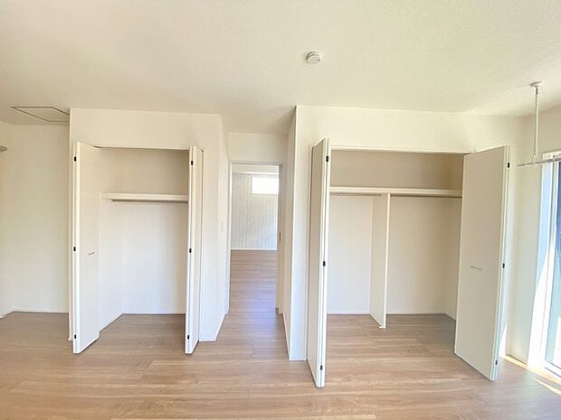 ご家族の思い出も大切にしまっておけるたっぷり収納。