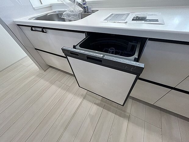 省エネ ・ 衛生的な食器洗乾燥機付。忙しい生活をサポートします。 