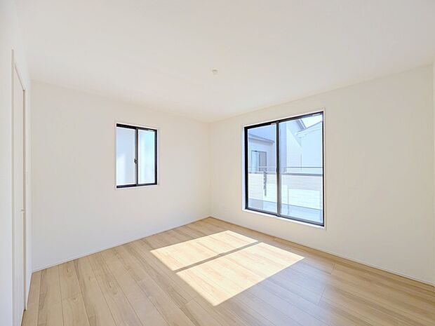 2階部分のお部屋の日当たりは、ご覧の通り明るいです。 