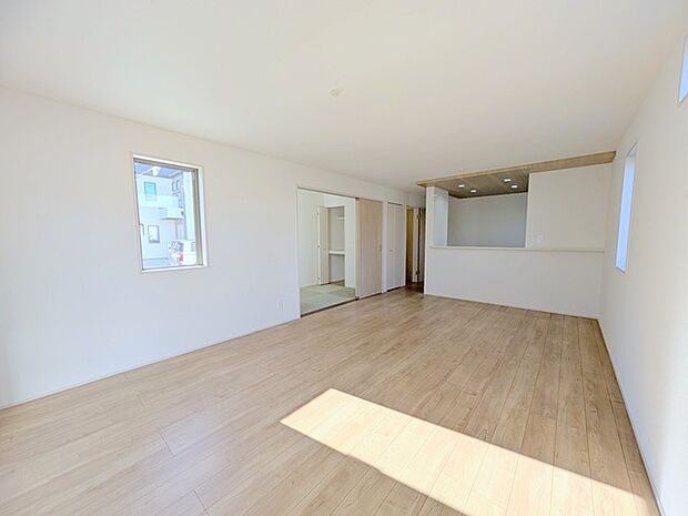 開放的なこの空間がお客様をお出迎えします。LDKは18帖。