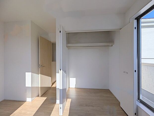 全居室収納スペース付きの物件です。