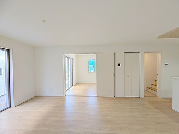 快適性とゆとりをデザインしたリビングは、広々した17帖。 