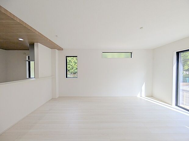 家族が自然に集りそうな広さが魅力のＬＤＫ。 