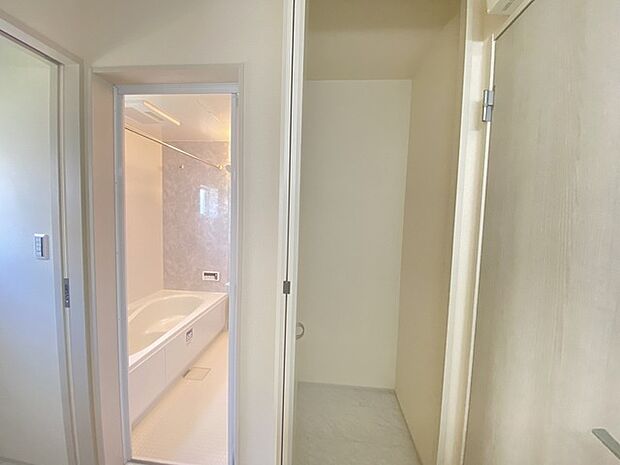 全居室はもちろん、共用スペース収納もあり、すっきり片づけて広く使えます。 