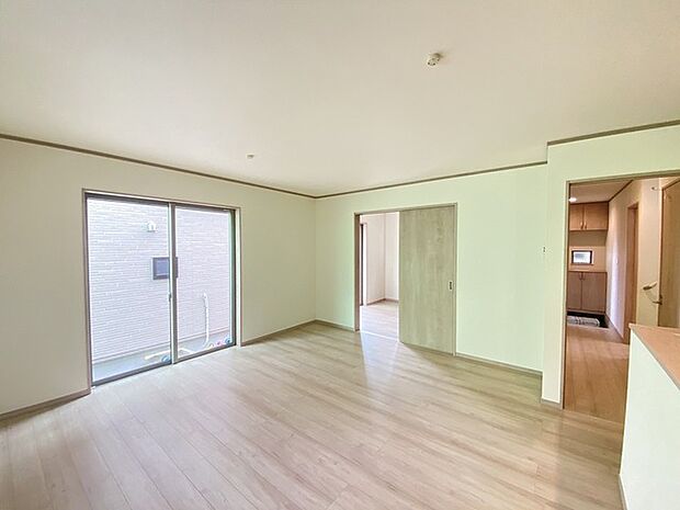 リビングは家具の配置も思いのまま。自由度が高い設計です。