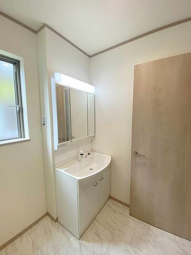 ドライヤーの風に包まれながら、今日一日の終わりを感じる。そんな、地味だけど決して無くてはならない、名脇役。