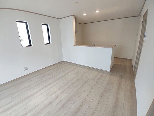 ご家族みんながゆったりくつろげる広々リビング。