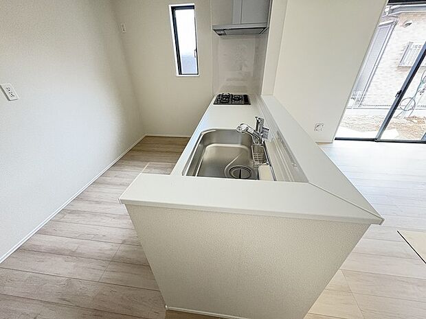お子様もお手伝いしやすいカウンターキッチンプラン。