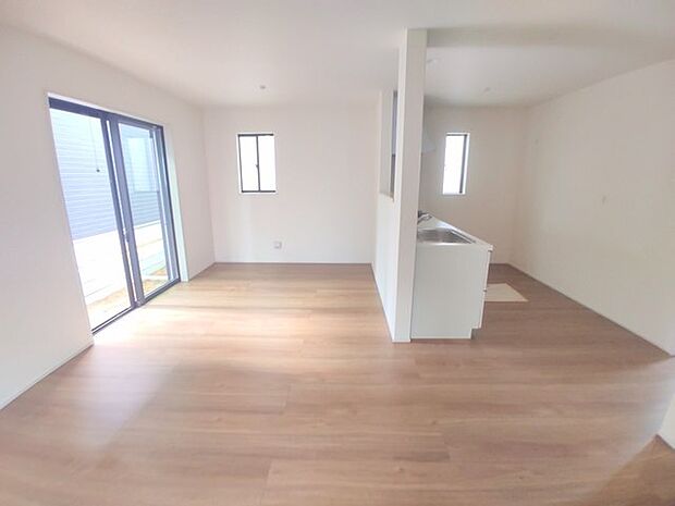 家族が自然に集りそうな広さが魅力のLDK。