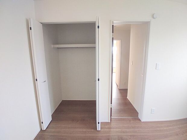 部屋ごとに設けた収納は、住みやすさへのこだわり。 