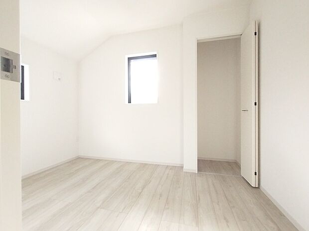 完成済み、実物をじっくりチェックできます。 