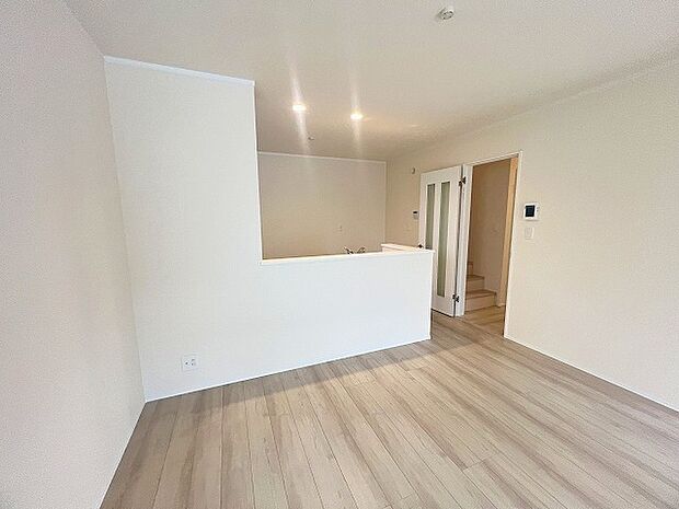 家族が自然に集りそうな広さが魅力のLDK。