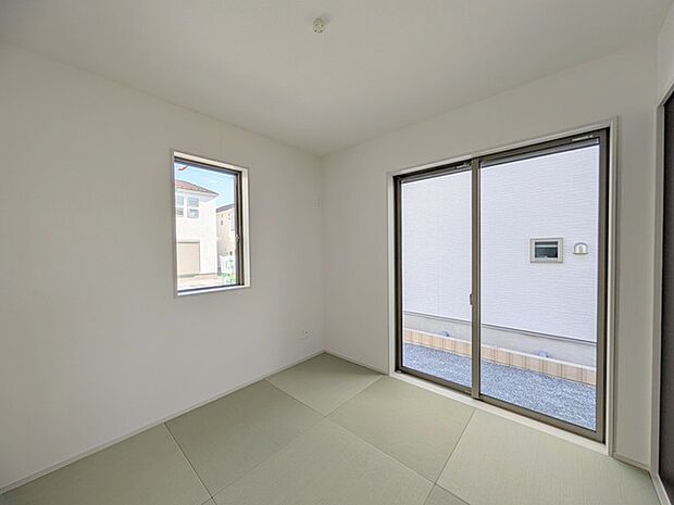 お子様にとっていいお昼寝空間になる和室は、ぜひリビングのお隣で。 