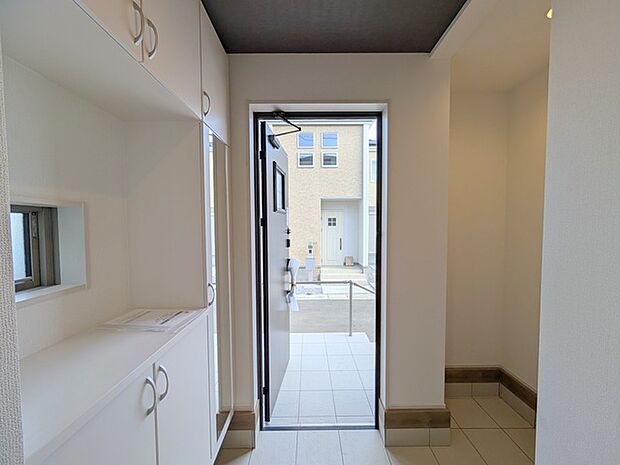 土間収納付きでお子様のおもちゃも、ゴルフバッグもスッキリ収納しましょう。