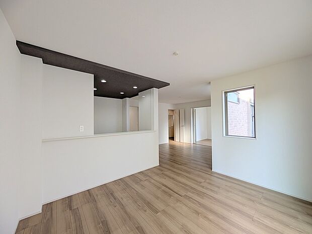 開放的なこの空間がお客様をお出迎えします。LDKは18帖。