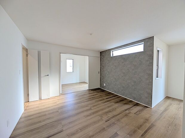 完成済み、実物をじっくりチェックできます。