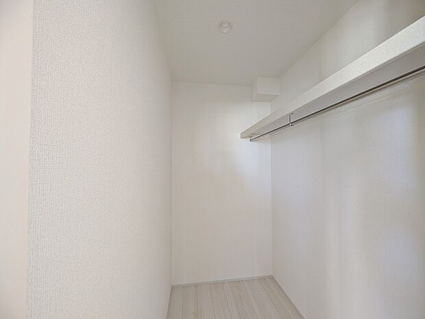 ウォークインクローゼットのある住まいで収納上手な生活。 