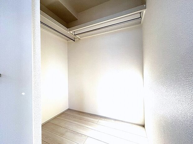 収納上手さんの御用達、大型ウォークインクローゼット。 