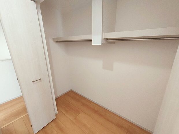 ウォークインクローゼットのある住まいで収納上手な生活。