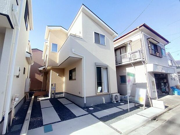 最寄り駅が徒歩9分。駅の近くに住めば、家族そろった朝食タイムがさらに楽しく。