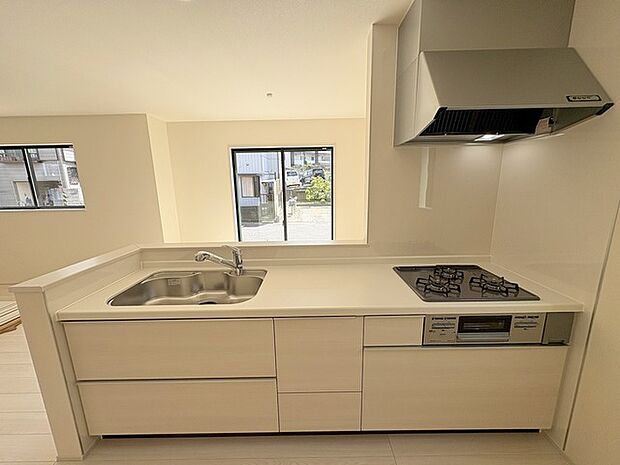 対面キッチンがご家族の温かい時間を演出。 