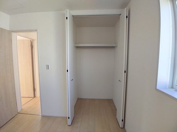 部屋ごとに設けた収納は、住みやすさへのこだわり。