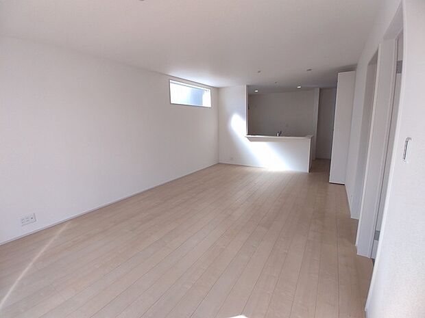 快適性とゆとりをデザインした広々リビング 