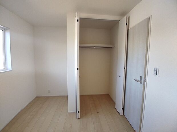 部屋ごとに設けた収納は、住みやすさへのこだわり。 