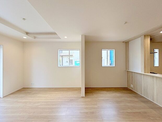 開放感と採光にこだわった、18帖のＬＤＫ。 