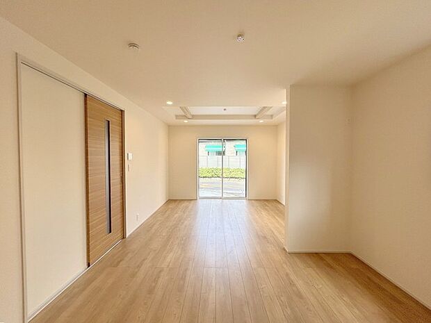 家族が自然に集りそうな広さが魅力のLDK。