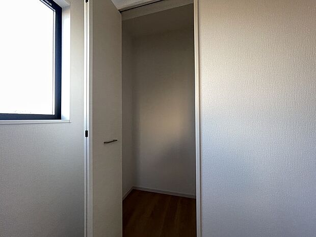 ご家族の思い出も大切にしまっておけるたっぷり収納。