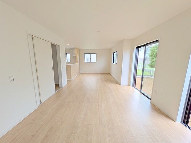 快適性とゆとりをデザインしたリビングは、広々した22帖。