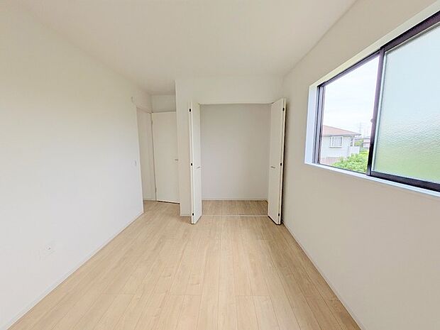 全居室収納スペース付きの物件です。 