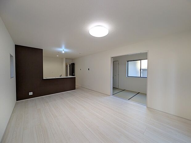 家族団らんの時間も増えそうな、くつろぎのLDK。