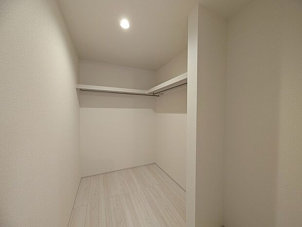 たっぷり収納で、お部屋の中はいつもキレイに片付きそうですね。