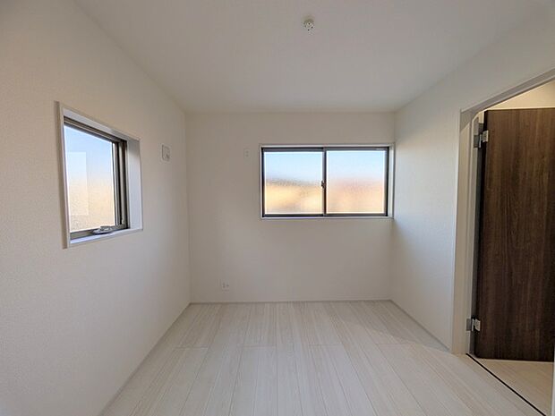 この部屋だれの部屋にしようかな、なんて会話を現地で楽しんでください。