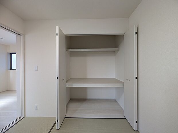 和室の収納は、やっぱり押入れがしっくりきます。