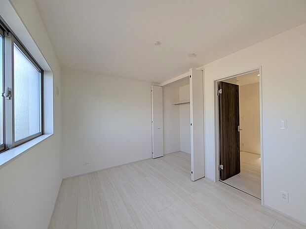 この部屋だれの部屋にしようかな、なんて会話を現地で楽しんでください。