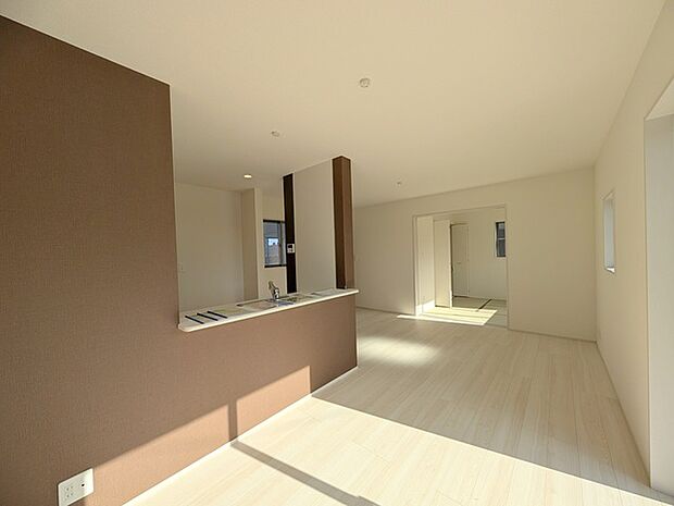 快適性とゆとりをデザインしたリビングは、広々した15帖。 