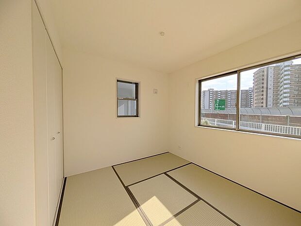 ＬＤＫ＋隣接和室、開放すれば計約19.5帖。おもてなしスペースにもどうぞ。 