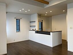 小山市粟宮一丁目中古住宅 3SLDKのリビング/ダイニング