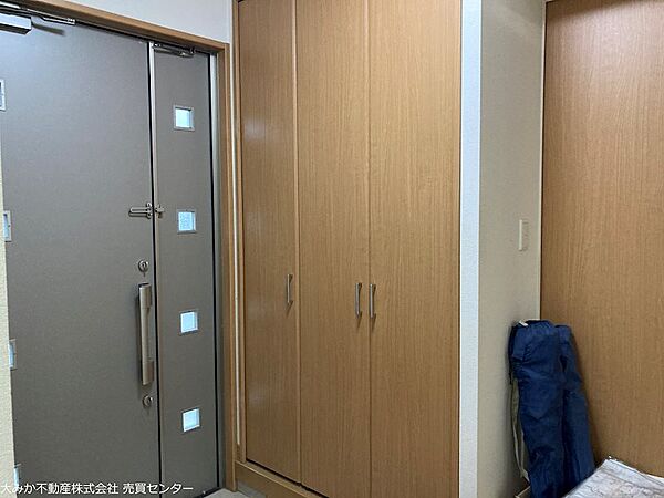 玄関脇収納