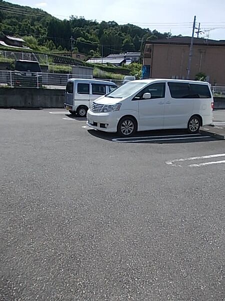 画像12:駐車場も広く止めやすいです(^^)/