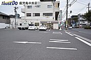セブンイレブン鹿児島田上3丁目店【セブンイレブン鹿児島田上3丁目店】鹿児島市田上3丁目にあるコンビニです。設備・サービス　ATM、マルチコピー機、お会計セルフレジ、店舗留置サービス、セ 800m