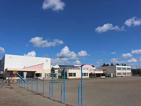 北見市立小泉小学校（772m）