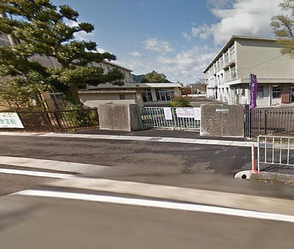 余内小学校