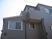 梅島駅より徒歩1分 築13年7ヶ月 3階建の賃貸物件