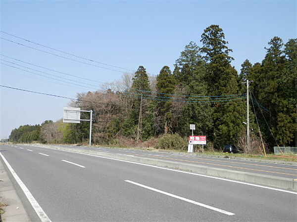 事業用物件（阿見町飯倉2189坪）圏央道（阿見東ＩＣ）1.2ＫＭ。阿見東工業団地0.5ＫＭ。