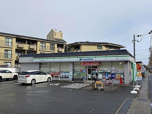 ファミリーマート京都嵯峨広沢店まで452m